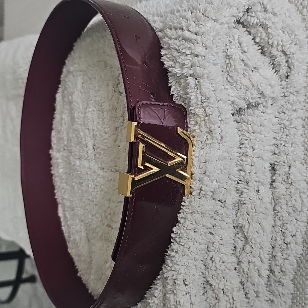 Louis Vuitton Amarante Vernis Leather Belt sz 75.